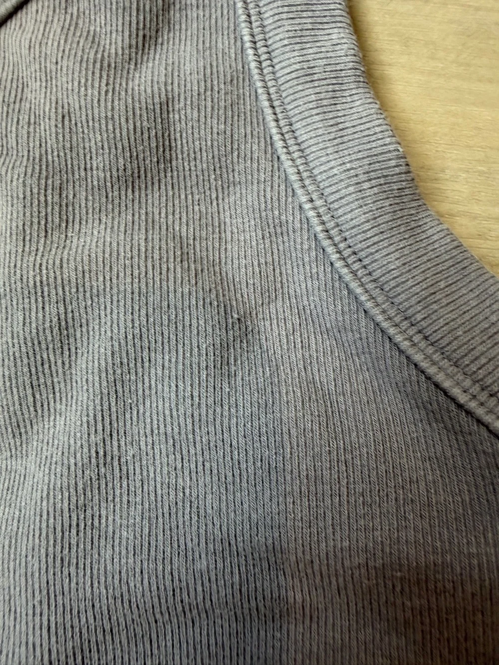 ALO Yoga High-Neck Seamless High Neck Tank - Fog